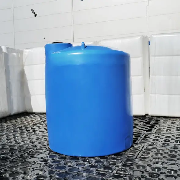 Емкость TOR 5000л с откидной крышкой синяя